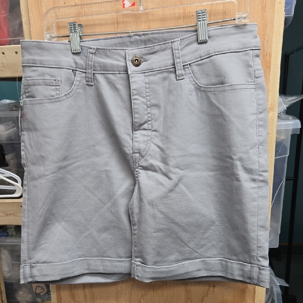 Parasuco Size 12 Silver Grey High Rise Classic Fit Tummy Control Shorts